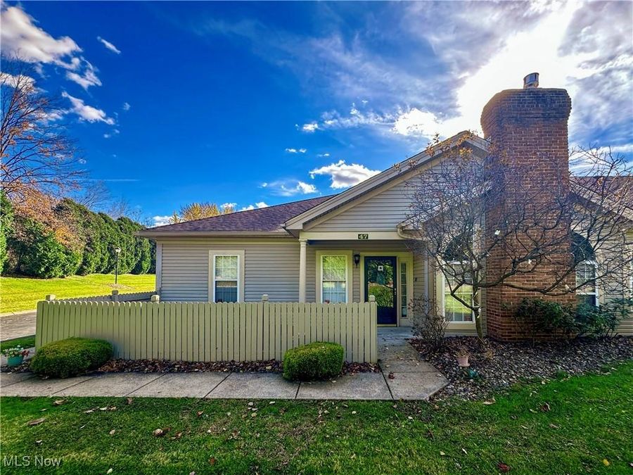 47 Woodland Chase Boulevard , Niles, OH 44446 Photo 1