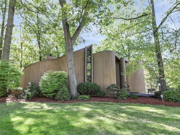 31105 Roxbury Park Drive , Bay Village, OH 44140