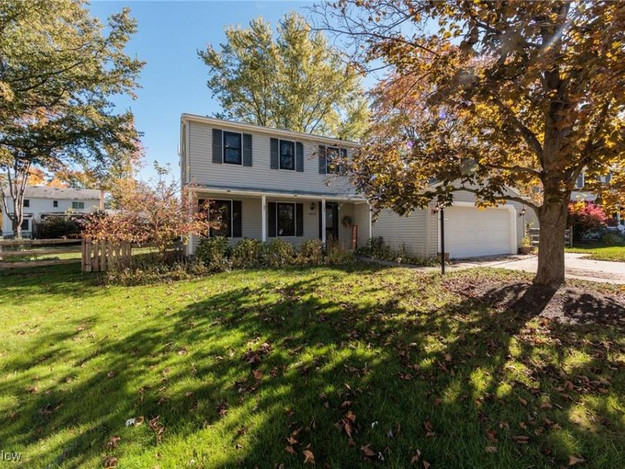 15639 Indianhead Lane , Strongsville, OH 44136 Photo 1