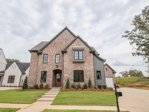 1214 Crowson Dr., Oxford, MS 38655