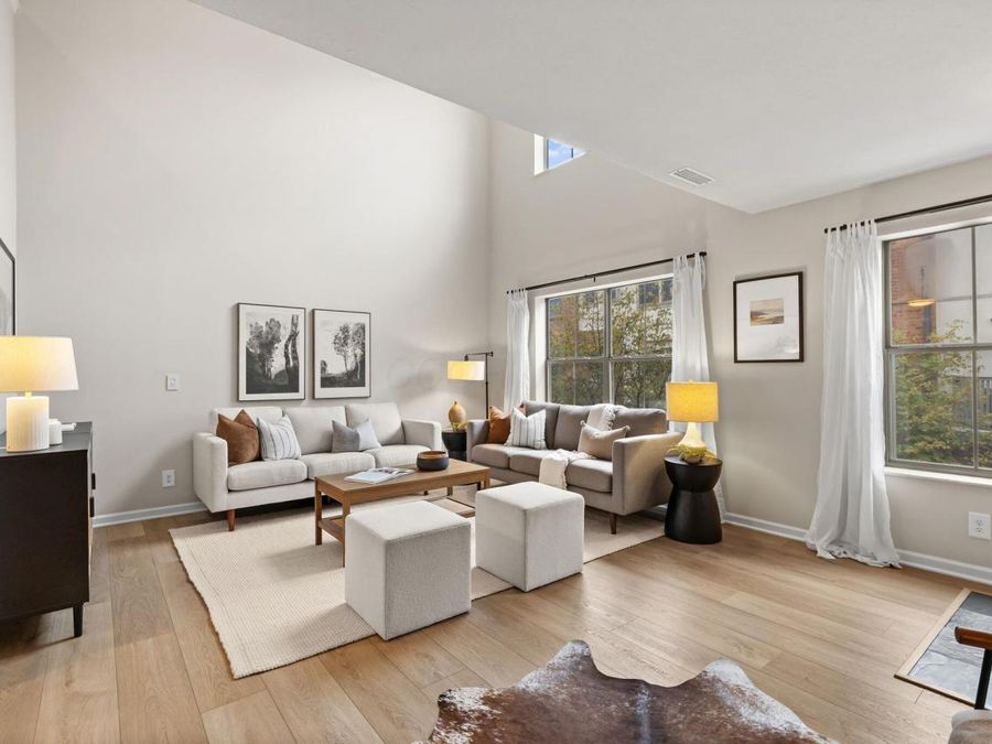 26 Victorian Gate Way , Columbus, OH 43215 Photo 1