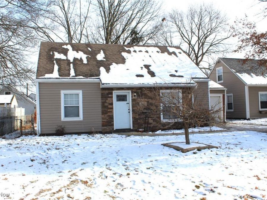 2911 Oakwood Drive , Cuyahoga Falls, OH 44221 Photo 1