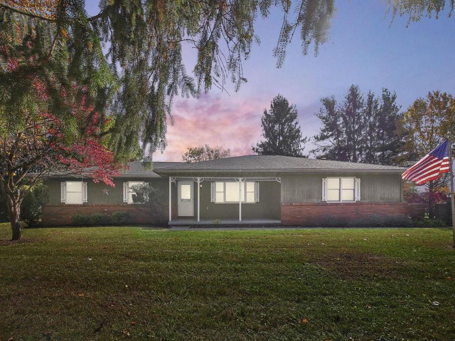 94 Glenn Drive SW, Pataskala, OH 43062 Photo 1