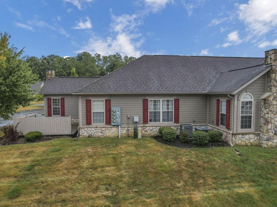 111 Jamie Lynn Circle , Pickerington, OH 43147 Photo 1