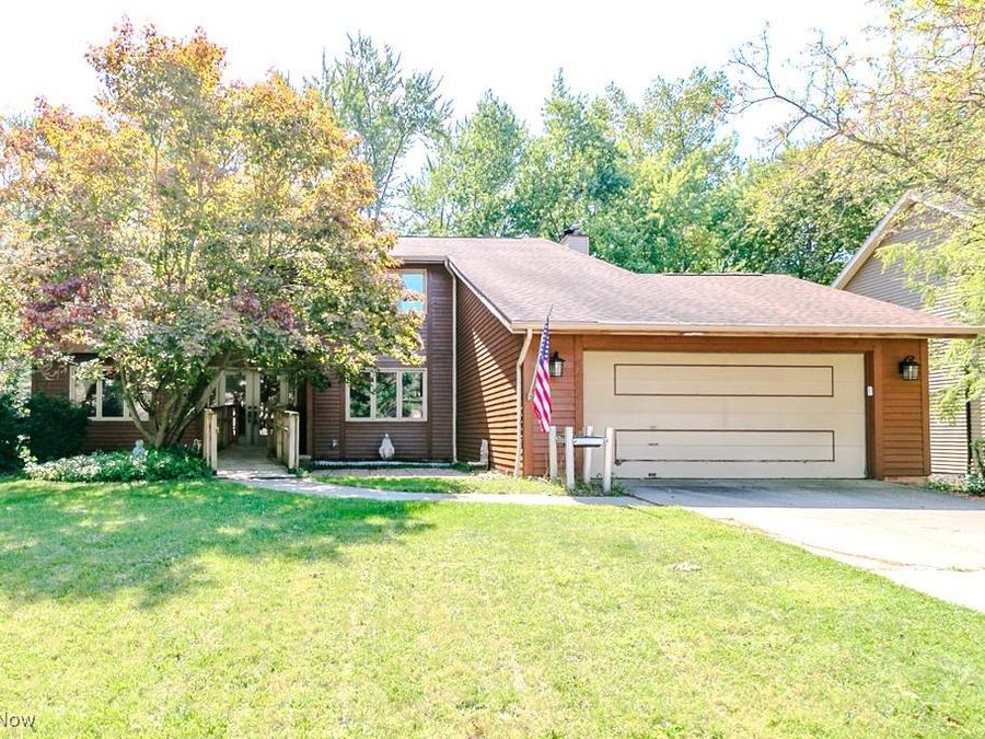 6464 Woodhawk Drive , Cleveland, OH 44124 Photo 1