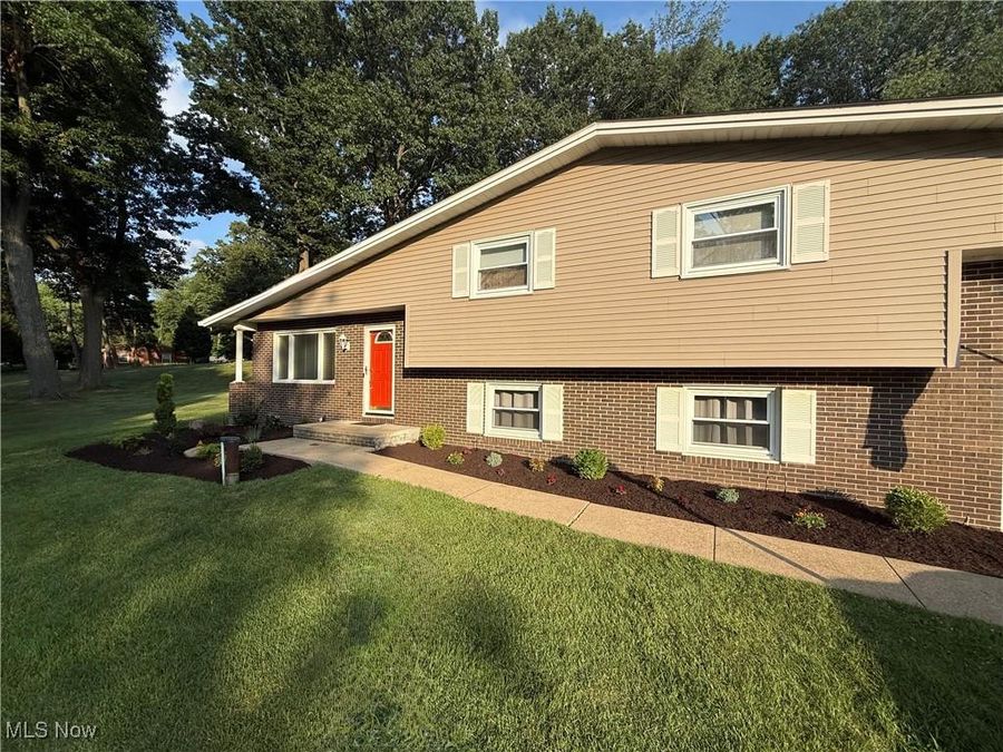 730 Vincent Road NW, North Canton, OH 44720 Photo 1