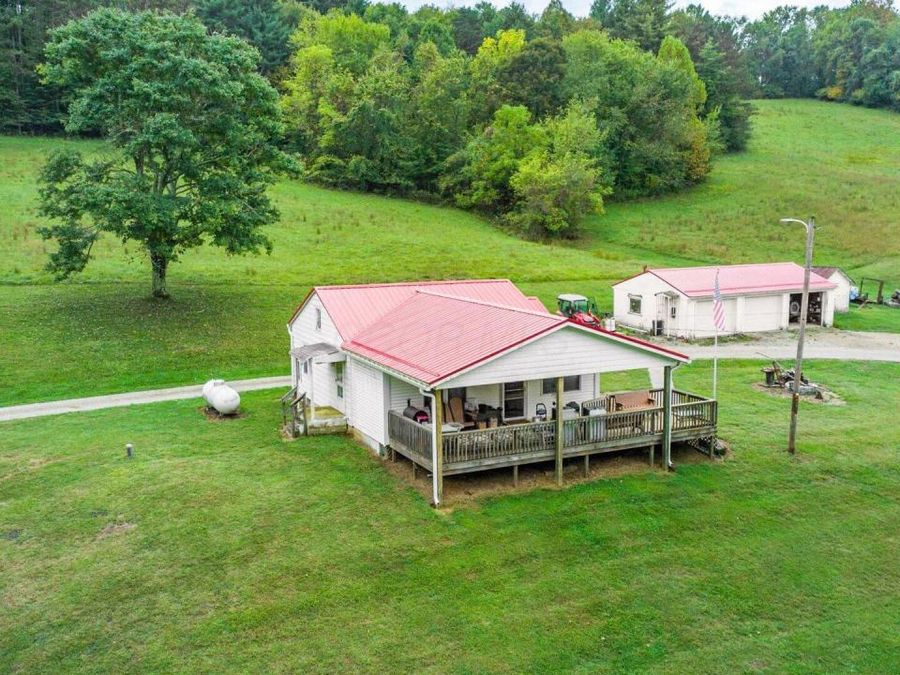 16604 Texas Road SE, Heath, OH 43056 Photo 1