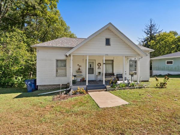 1016 SE 2ND AVE, Aledo, IL 61231