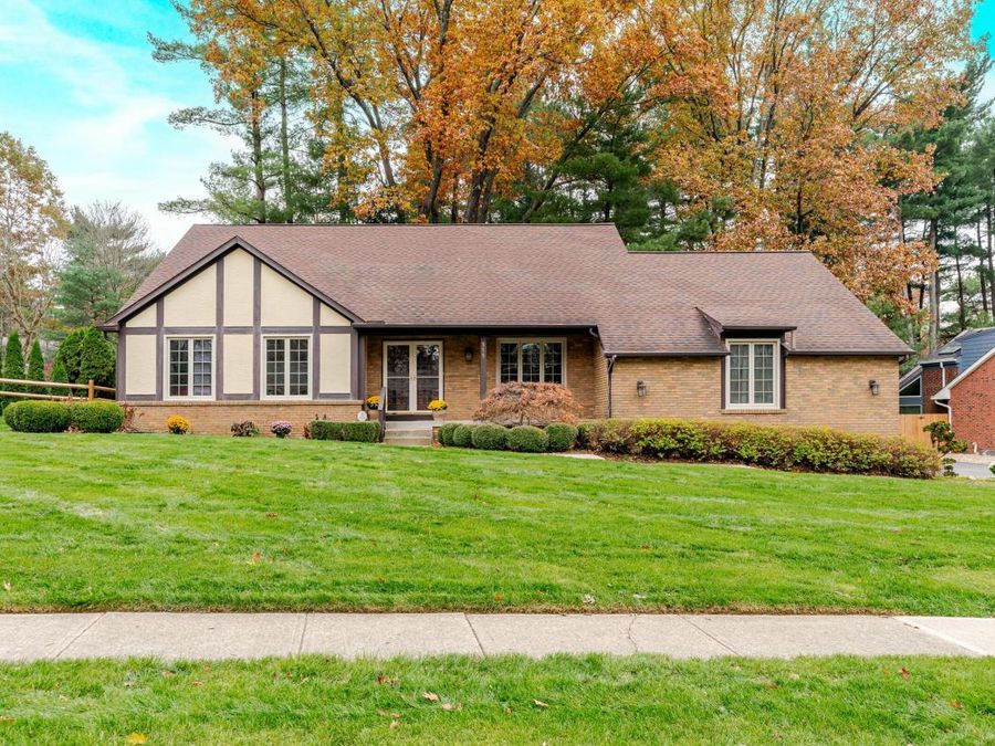 111 N Nob Hill Drive, Gahanna, OH 43230 Photo 1