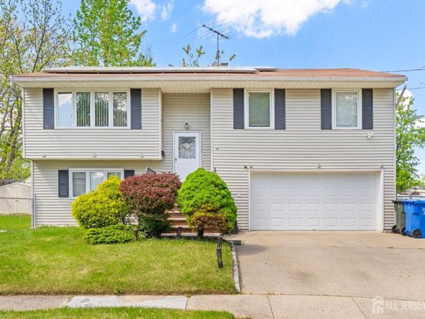 14 Bonnie Lane , Colonia, NJ 07067