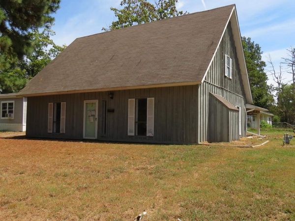 723 Roy S , DeWitt, AR 72042