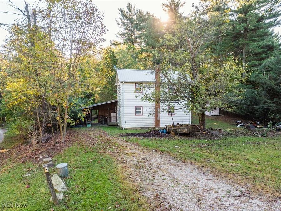 6006 Echo Lake Road NE, New Philadelphia, OH 44663 Photo 1