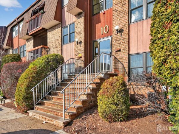 111 Keystone Court , Woodbridge, NJ 07095