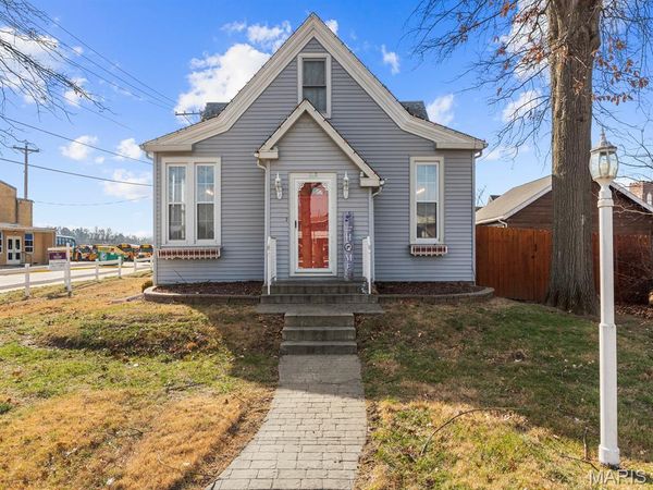 103 N Rapp Avenue , Columbia, IL 62236