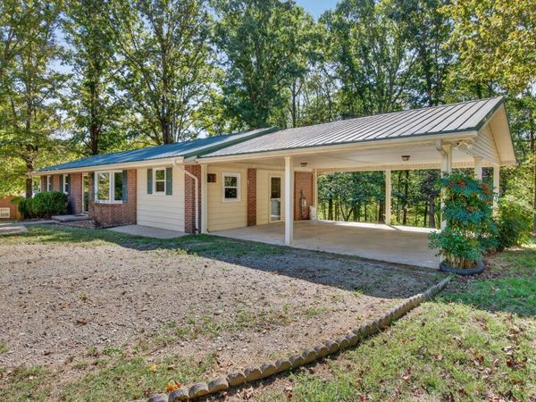 185 Mockingbird St , Erin, TN 37061