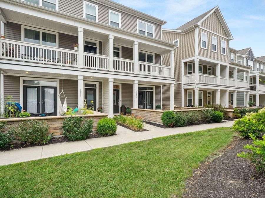 1233 Cromartie Lane , Columbus, OH 43201 Photo 1