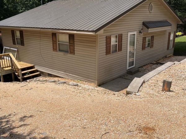 101 Oakleaf Ln , Springville, TN 38256