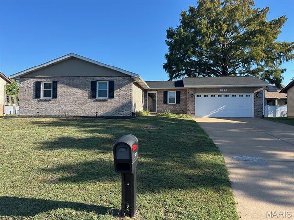 527 Fairfax Drive , Columbia, IL 62236