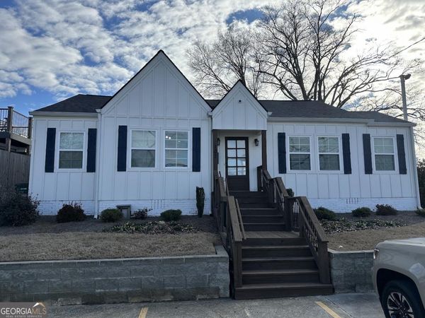 107 College Street, Carrollton, GA 30117