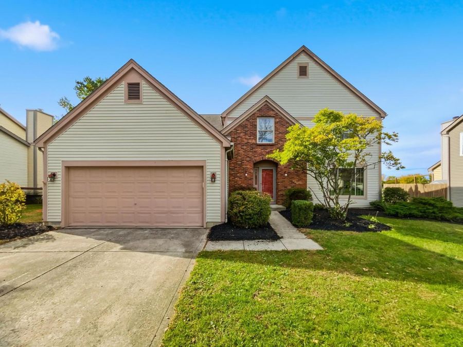 4517 Clayburn Drive W, Grove City, OH 43123 Photo 1