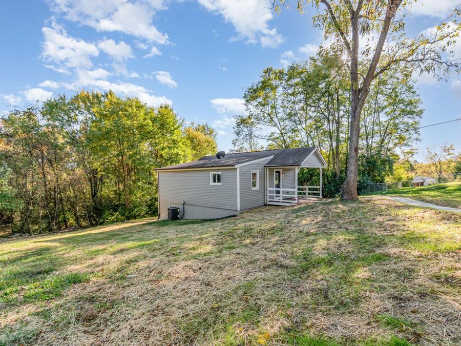 865 Ridgeview Drive, Florence, KY 41042 Photo 1