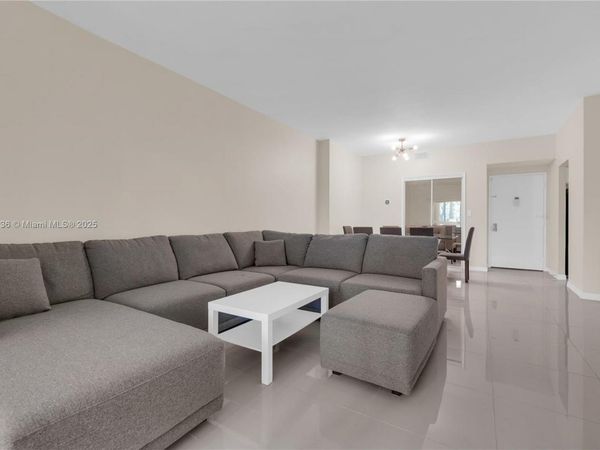 4400 Hillcrest Dr , Unit 107A, Hollywood, FL 33021