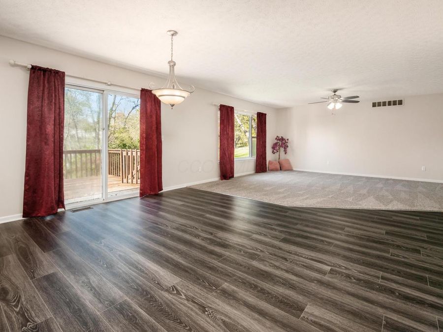 228 Jones Avenue SW, Pataskala, OH 43062 Photo 1