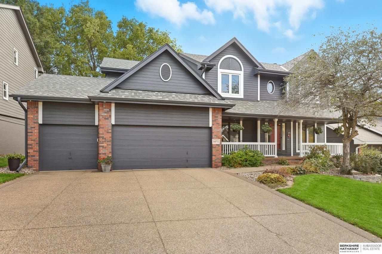 16173 Lamp Street , Omaha, NE 68118