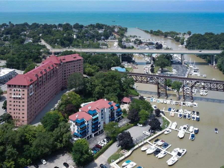 19000 Lake Road , Unit 915, Rocky River, OH 44116 Photo 1