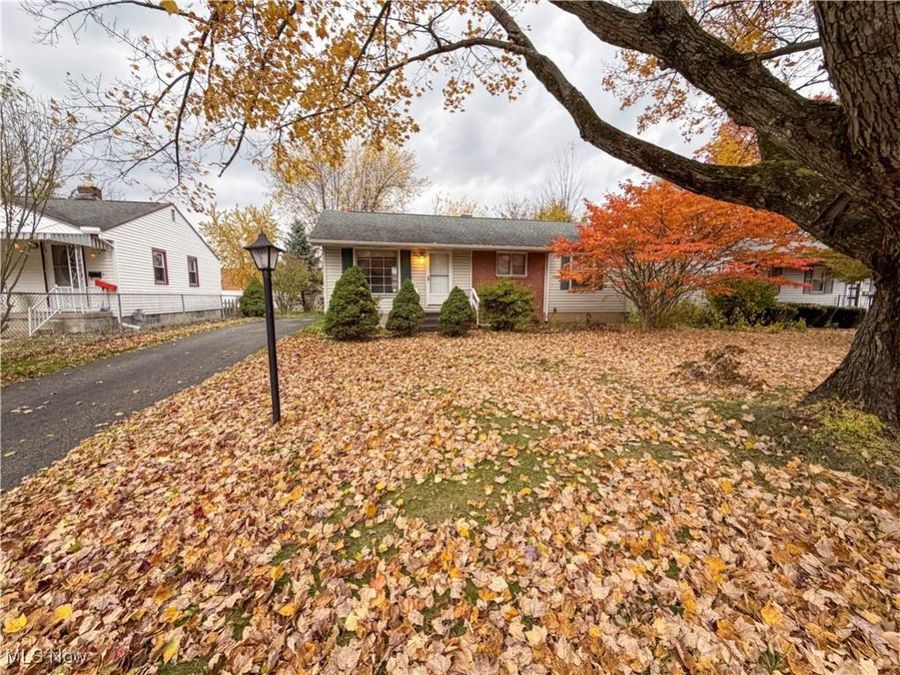 3380 Sunnybrooke Drive , Youngstown, OH 44511 Photo 1