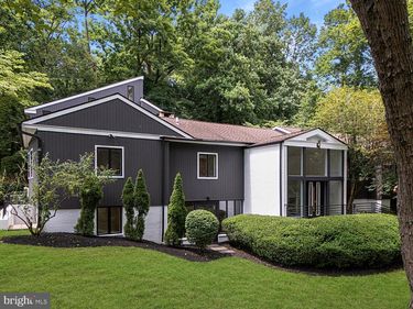 117 W POSSUM HOLLOW ROAD , ROSE VALLEY, PA 19086