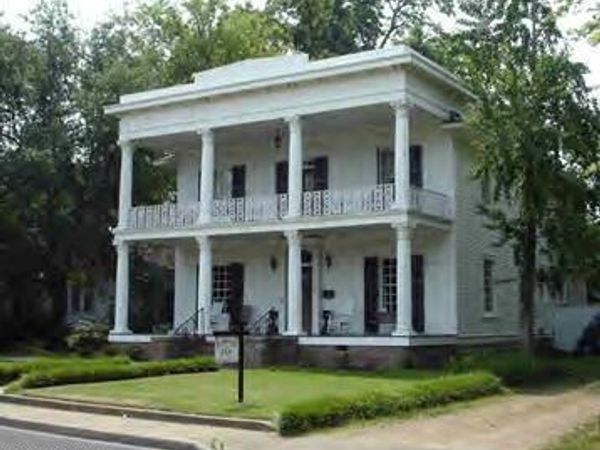 501 River Road Road, Greenwood, MS 38930