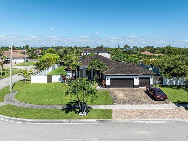 12865 SW 224th St , Miami, FL 33170