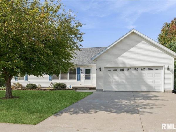 1500 11TH Street NW, Clinton, IA 52732