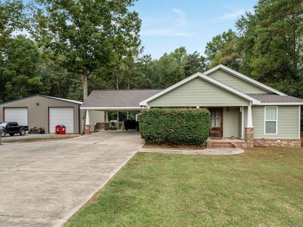 431 Gates Bridge Rd., Sumrall, MS 39482