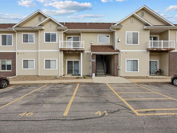 1960 Rockford SW, Unit 45, Cedar Rapids, IA 52404