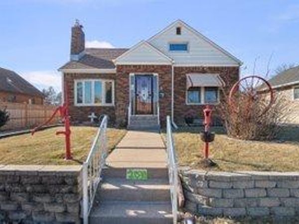 2030 40th Street, Rock Island, IL 61201