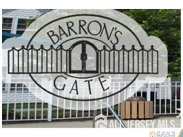 504 Kings Court , Woodbridge, NJ 07095