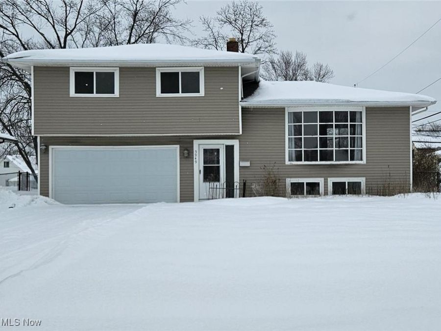 5949 White Pine Drive , Bedford Heights, OH 44146 Photo 1