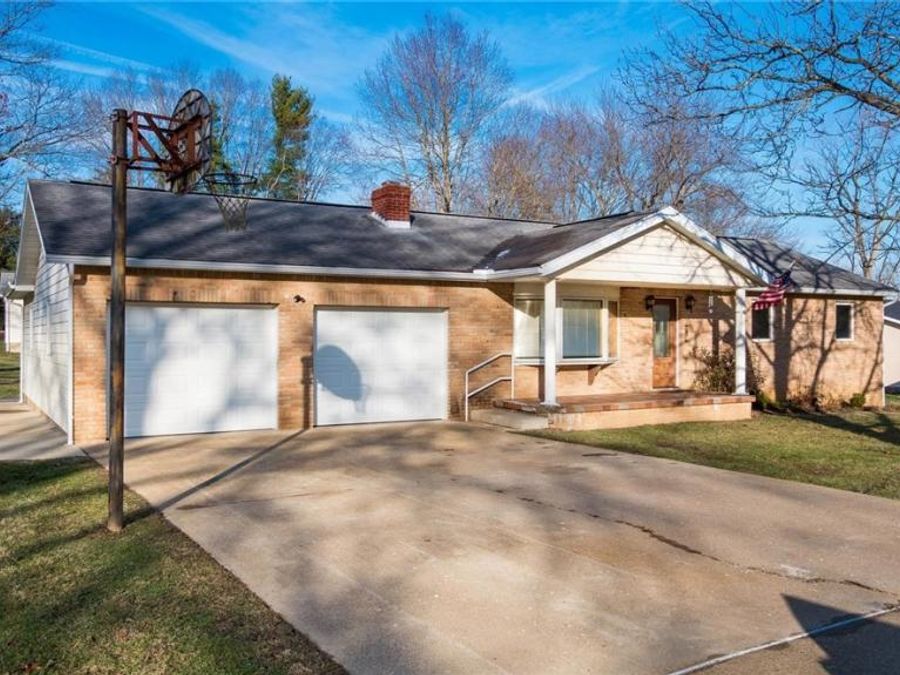 1675 Nob Hill Road , Zanesville, OH 43701 Photo 1