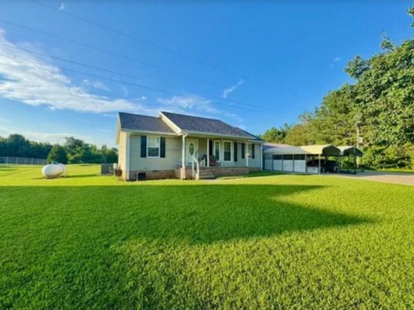 1062 Delmont Church Rd , Cadiz, KY 42211