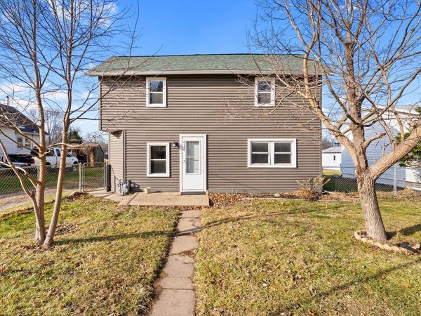 414 FLETCHER AVE, Muscatine, IA 52761