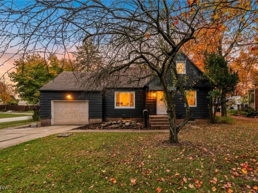 1881 W Pleasant Valley Road , Cleveland, OH 44134 Photo 1