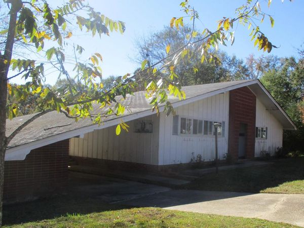 1803 Sylvia , Arkadelphia, AR 71923
