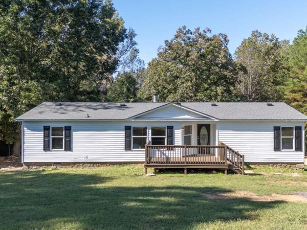 399 Estelle Middleton Road, Chatsworth, GA 30705