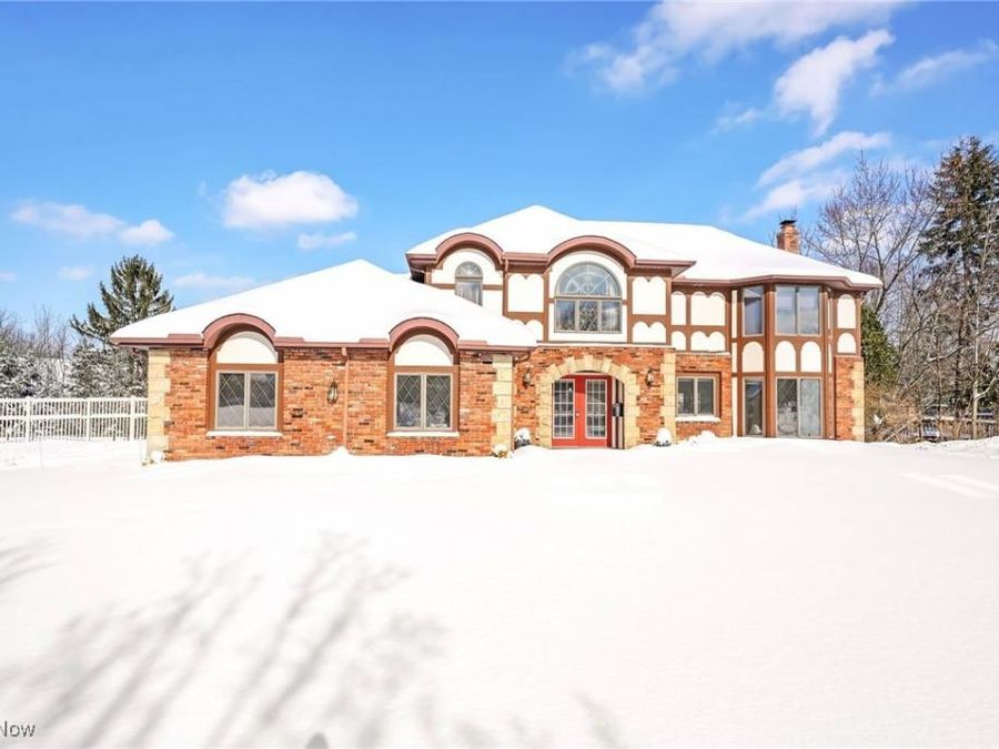 10510 Tudor Circle , North Royalton, OH 44133 Photo 1