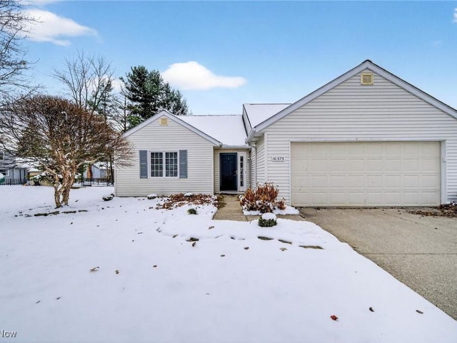 16375 Commons Oval , Strongsville, OH 44136 Photo 1