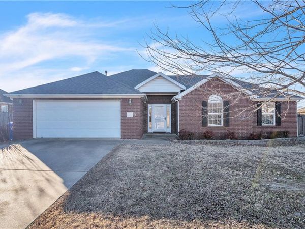 814 Irelan Street , Lowell, AR 72745