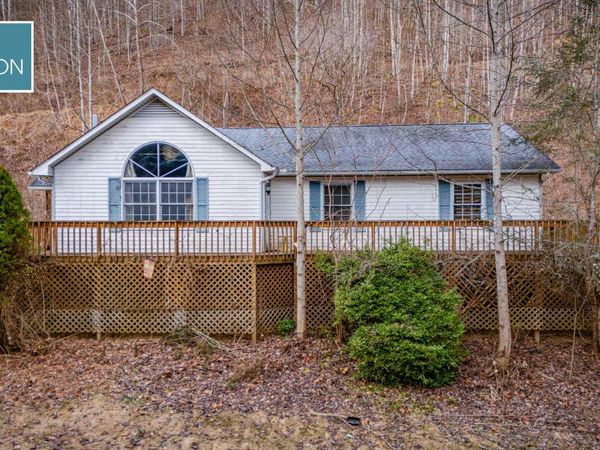 228 Tiger Creek Road, Roan Mountain, TN 37687