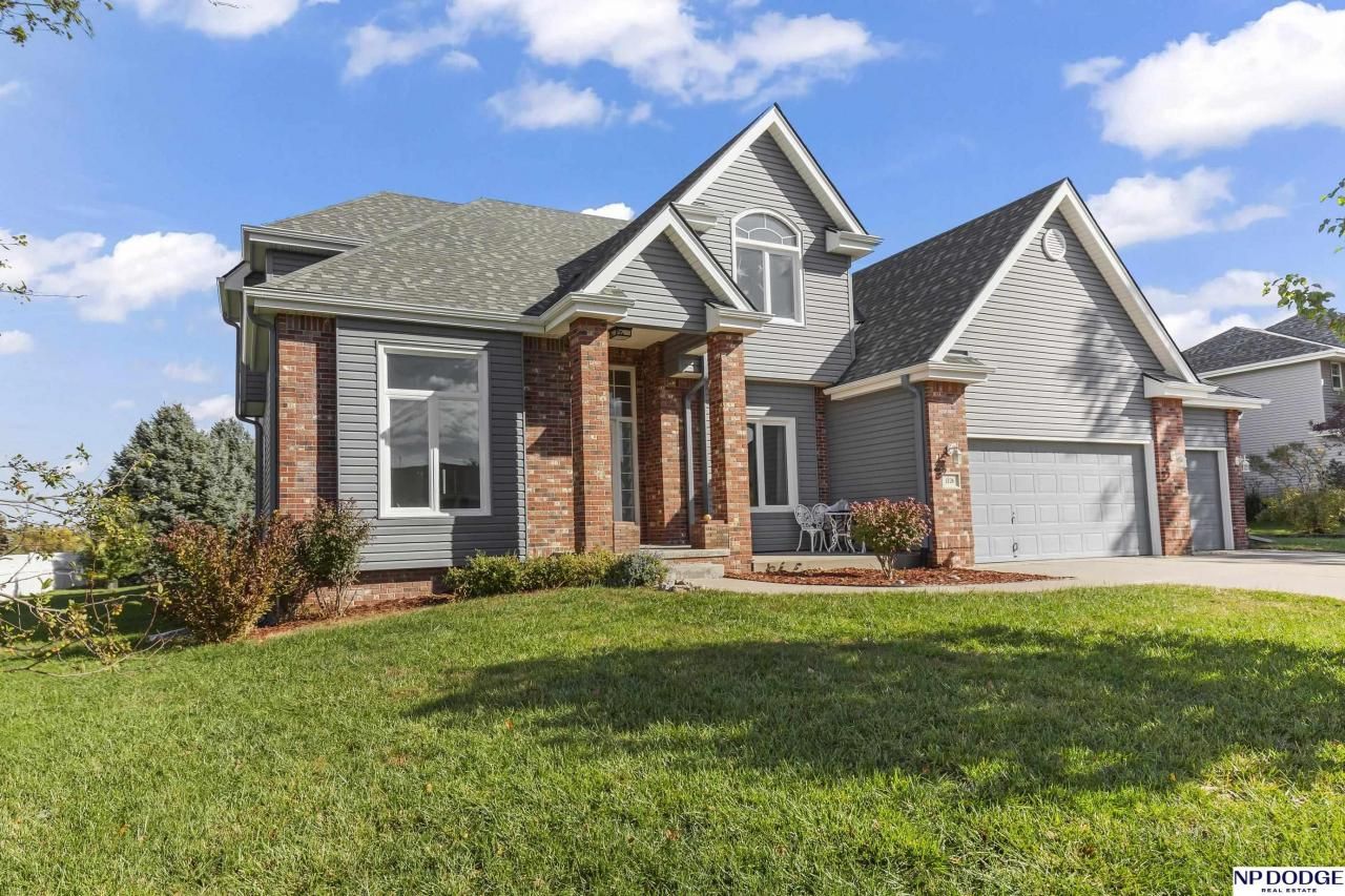 1126 Joy Circle , Papillion, NE 68046